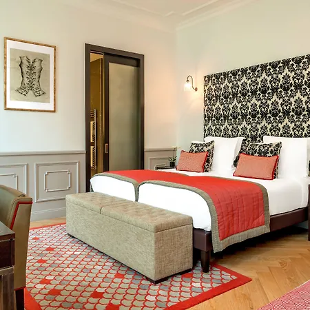 Hotel La Clef Tour Eiffel By The Crest Collection Paříž