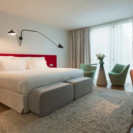 La Clef Tour Eiffel By The Crest Collection Hotel 5*