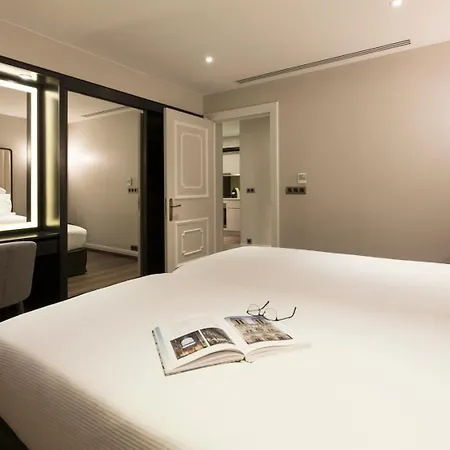 Hotel La Clef Tour Eiffel By The Crest Collection Paříž