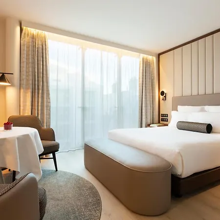 La Clef Tour Eiffel By The Crest Collection Paris