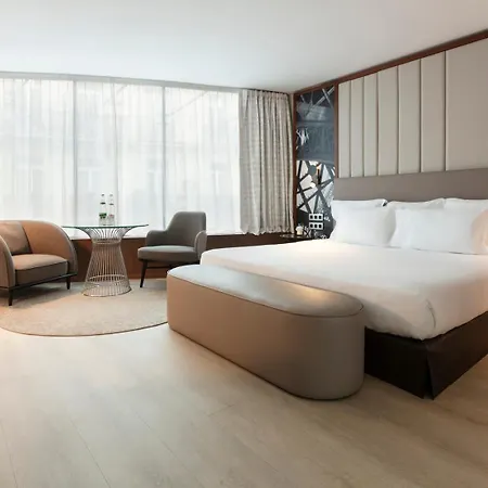 Hotel La Clef Tour Eiffel By The Crest Collection 5*