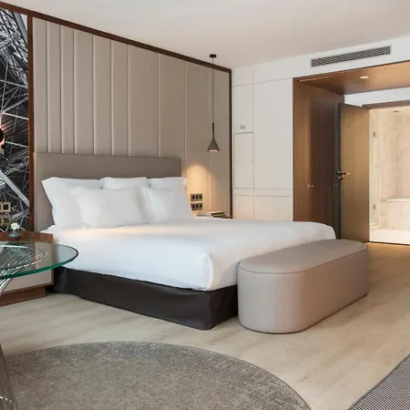 Hotel La Clef Tour Eiffel By The Crest Collection Paříž