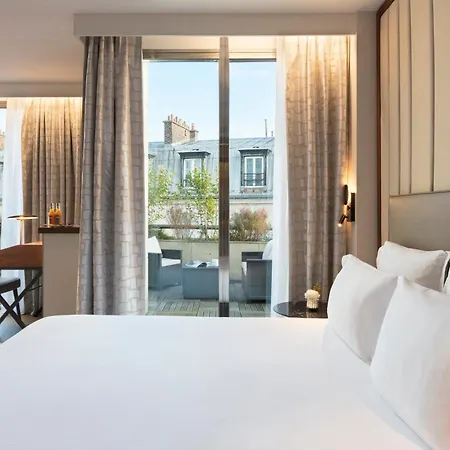 Hotel La Clef Tour Eiffel By The Crest Collection 5*