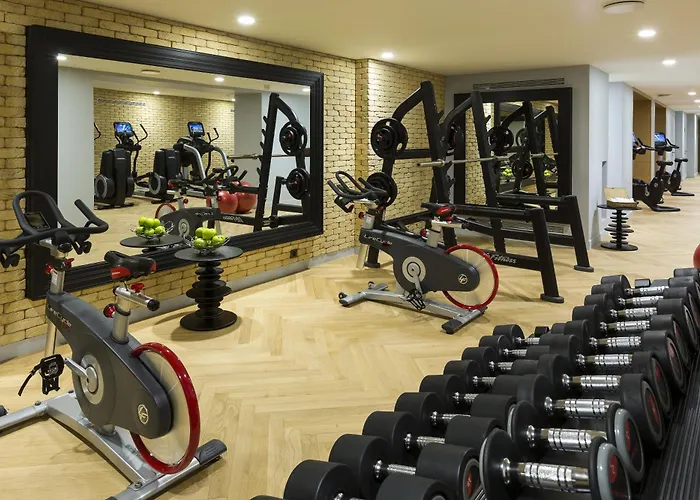 La Clef Tour Eiffel By The Crest Collection