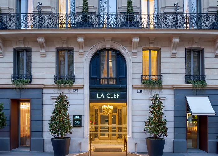 La Clef Tour Eiffel By The Crest Collection Hotel 5*