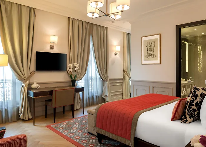 La Clef Tour Eiffel By The Crest Collection Hotel 5*