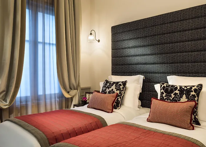 La Clef Tour Eiffel By The Crest Collection Hotel Paris