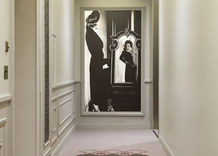 La Clef Tour Eiffel By The Crest Collection 5* Paris