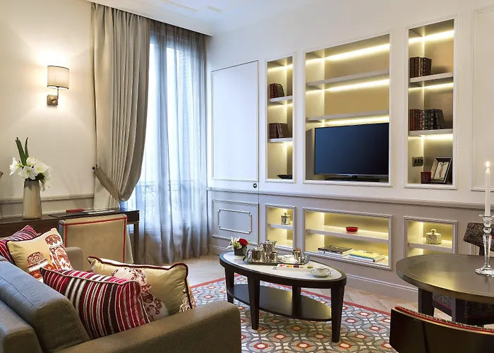 Hotel La Clef Tour Eiffel By The Crest Collection