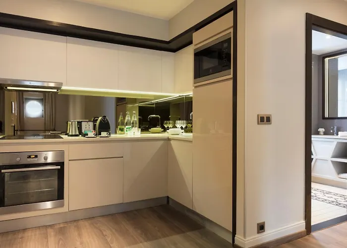 La Clef Tour Eiffel By The Crest Collection Paris