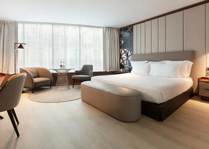 Hotel La Clef Tour Eiffel By The Crest Collection 5*