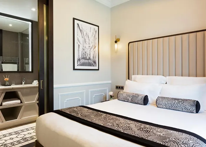 La Clef Tour Eiffel By The Crest Collection 5*