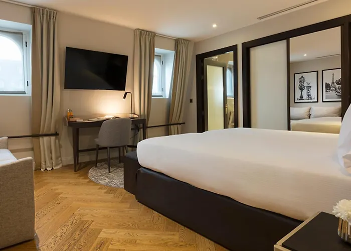 La Clef Tour Eiffel By The Crest Collection 5* Paris