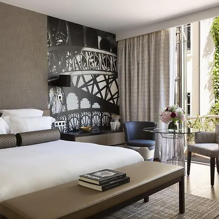 La Clef Tour Eiffel By The Crest Collection Hotel Paris