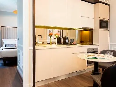 La Clef Tour Eiffel By The Crest Collection Hotel Paris