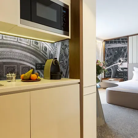 La Clef Tour Eiffel By The Crest Collection Hotel Paris