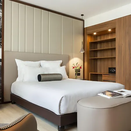 Hotel La Clef Tour Eiffel By The Crest Collection 5*