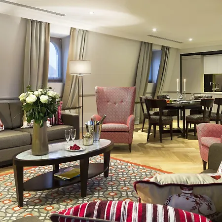 La Clef Tour Eiffel By The Crest Collection Hotel 5*