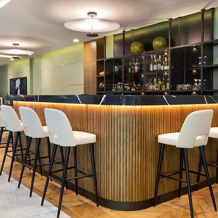 Hotel La Clef Tour Eiffel By The Crest Collection Paris