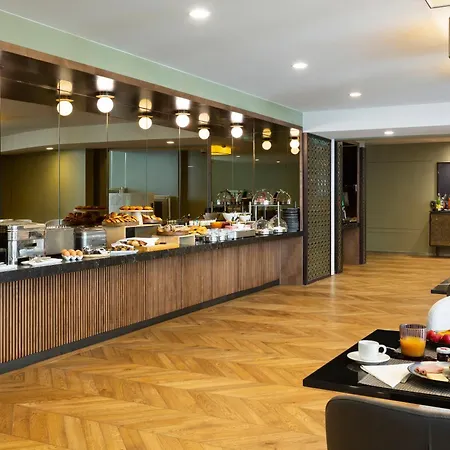 La Clef Tour Eiffel By The Crest Collection