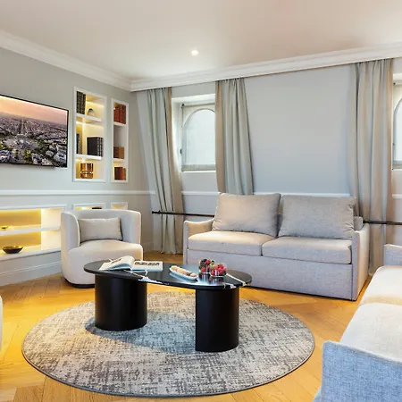 La Clef Tour Eiffel By The Crest Collection