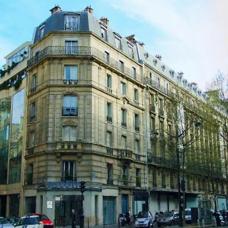 La Clef Tour Eiffel By The Crest Collection