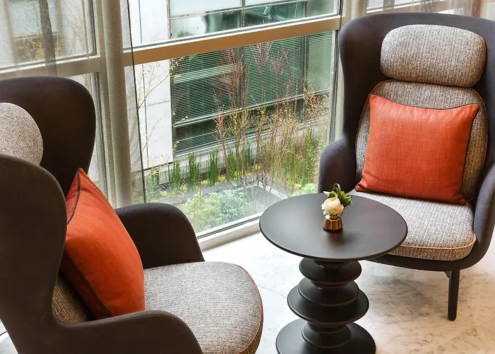 La Clef Tour Eiffel By The Crest Collection