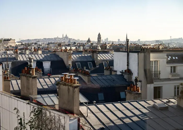 La Clef Tour Eiffel By The Crest Collection