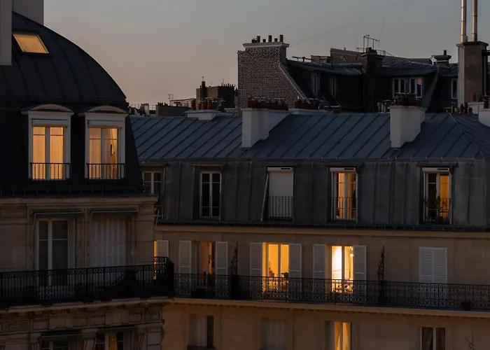 La Clef Tour Eiffel By The Crest Collection Hotel