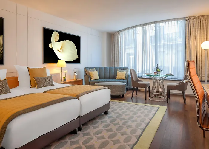 La Clef Tour Eiffel By The Crest Collection Hotel