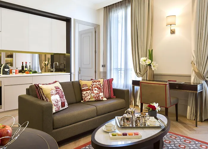 La Clef Tour Eiffel By The Crest Collection 5* Parigi
