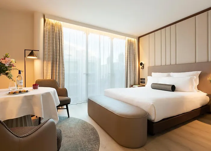 La Clef Tour Eiffel By The Crest Collection Parigi