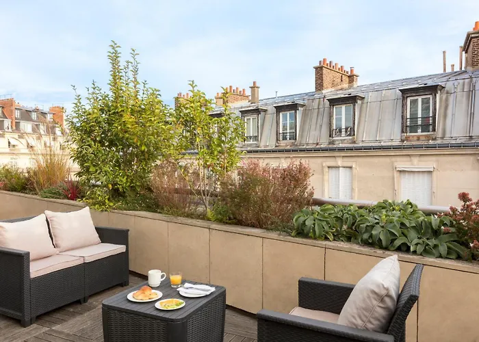 La Clef Tour Eiffel By The Crest Collection Hotel 5*