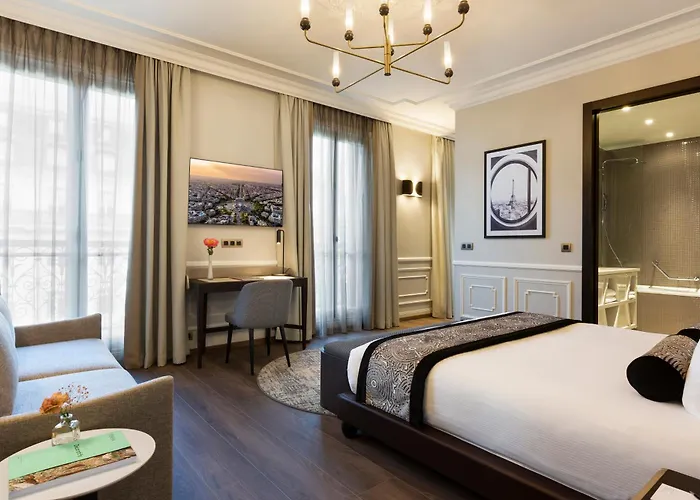 فندق La Clef Tour Eiffel By The Crest Collection باريس