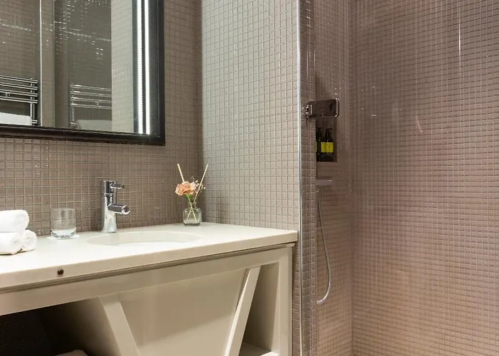 La Clef Tour Eiffel By The Crest Collection 5*