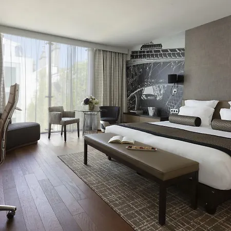 La Clef Tour Eiffel By The Crest Collection Hotel Paris