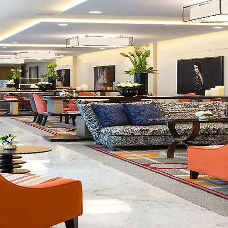 La Clef Tour Eiffel By The Crest Collection Hotel Paris