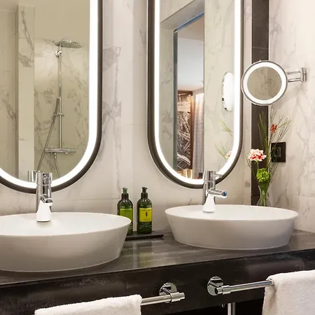 La Clef Tour Eiffel By The Crest Collection 5* Paris