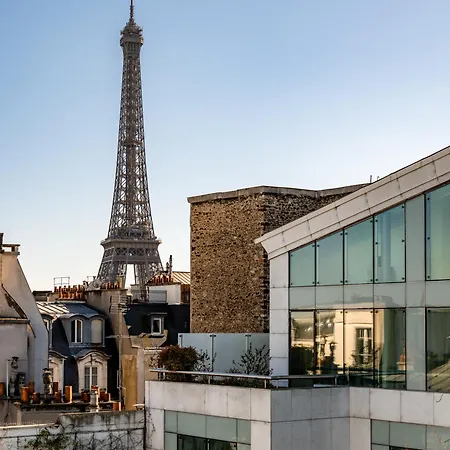 Отель La Clef Tour Eiffel By The Crest Collection