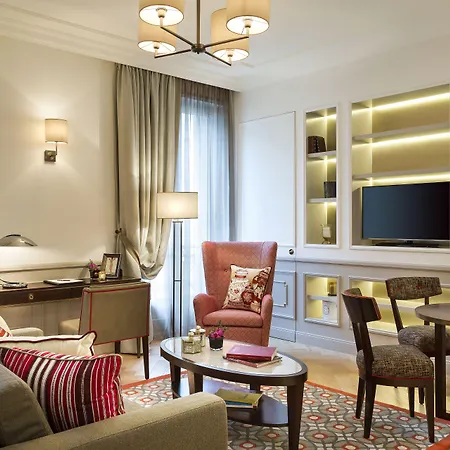 La Clef Tour Eiffel By The Crest Collection Париж