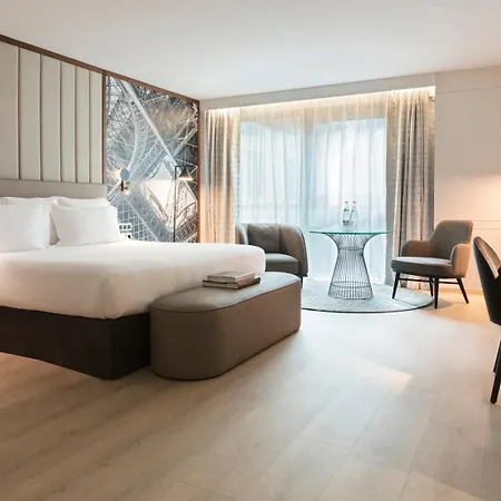 La Clef Tour Eiffel By The Crest Collection Отель Париж