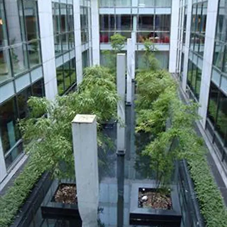 La Clef Tour Eiffel By The Crest Collection Otel