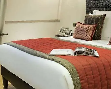 La Clef Tour Eiffel By The Crest Collection Hotel Paris