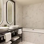La Clef Tour Eiffel By The Crest Collection 5*