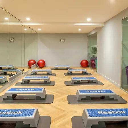 La Clef Tour Eiffel By The Crest Collection 5* Paris