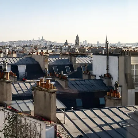 La Clef Tour Eiffel By The Crest Collection