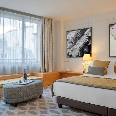 La Clef Tour Eiffel By The Crest Collection Paris